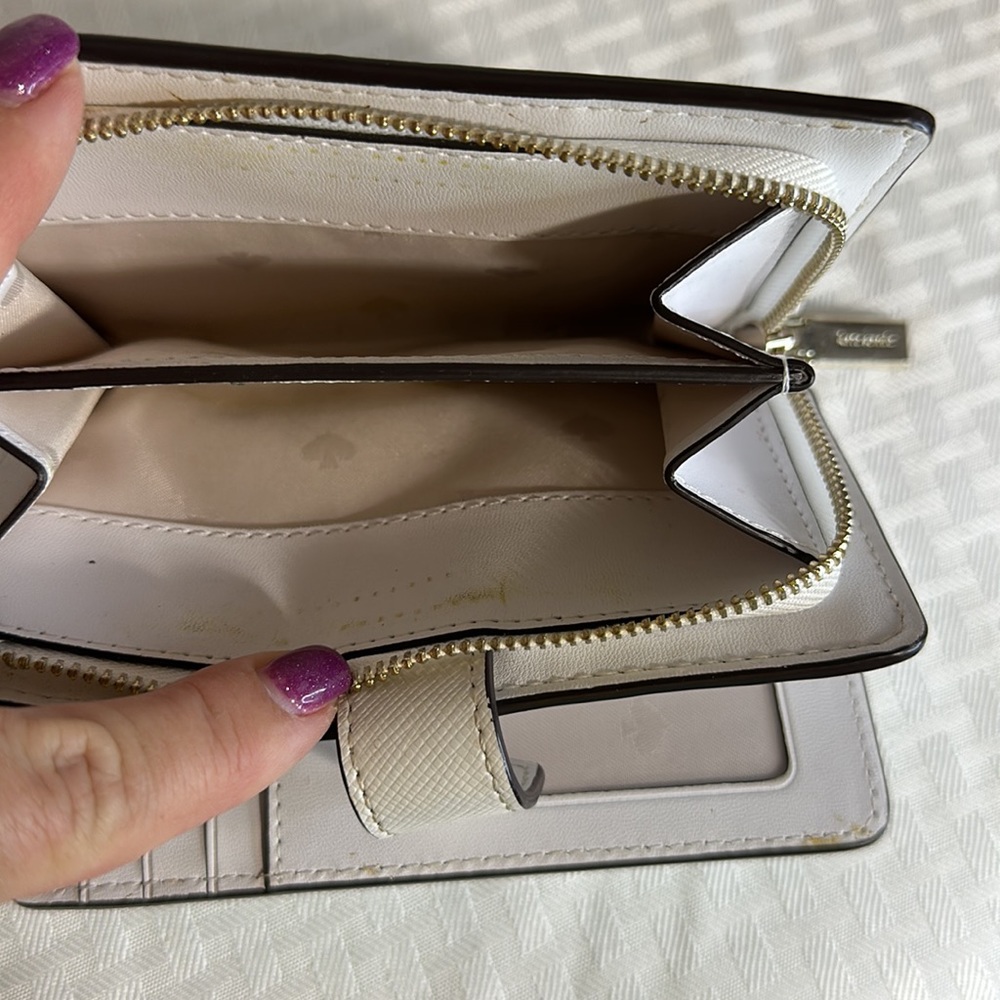 Kate Spade wallet - Picture 4 of 4